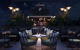 Victor Metropolis Hotel & Rooftop Bar